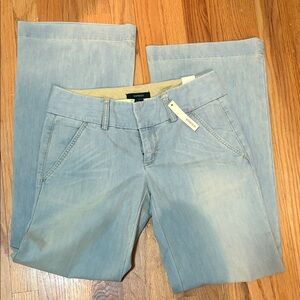 Express Women's Straight Leg Jeans in Light Blue